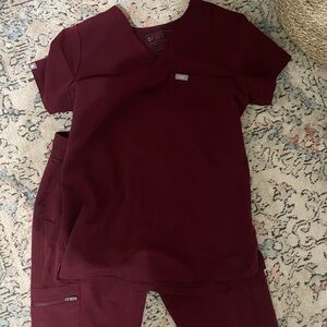 Burgundy figs- zamora scrub jogger set